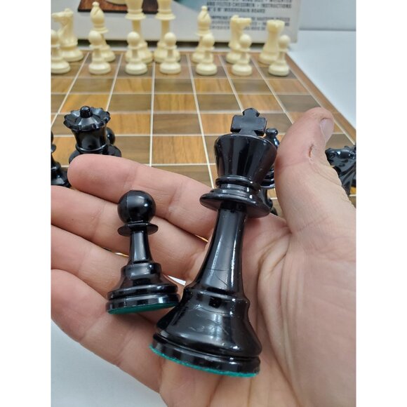 Vintage Plastic Chess Game with Board Vintage Board Game. Chess Set With Board, - Picture 8 of 10